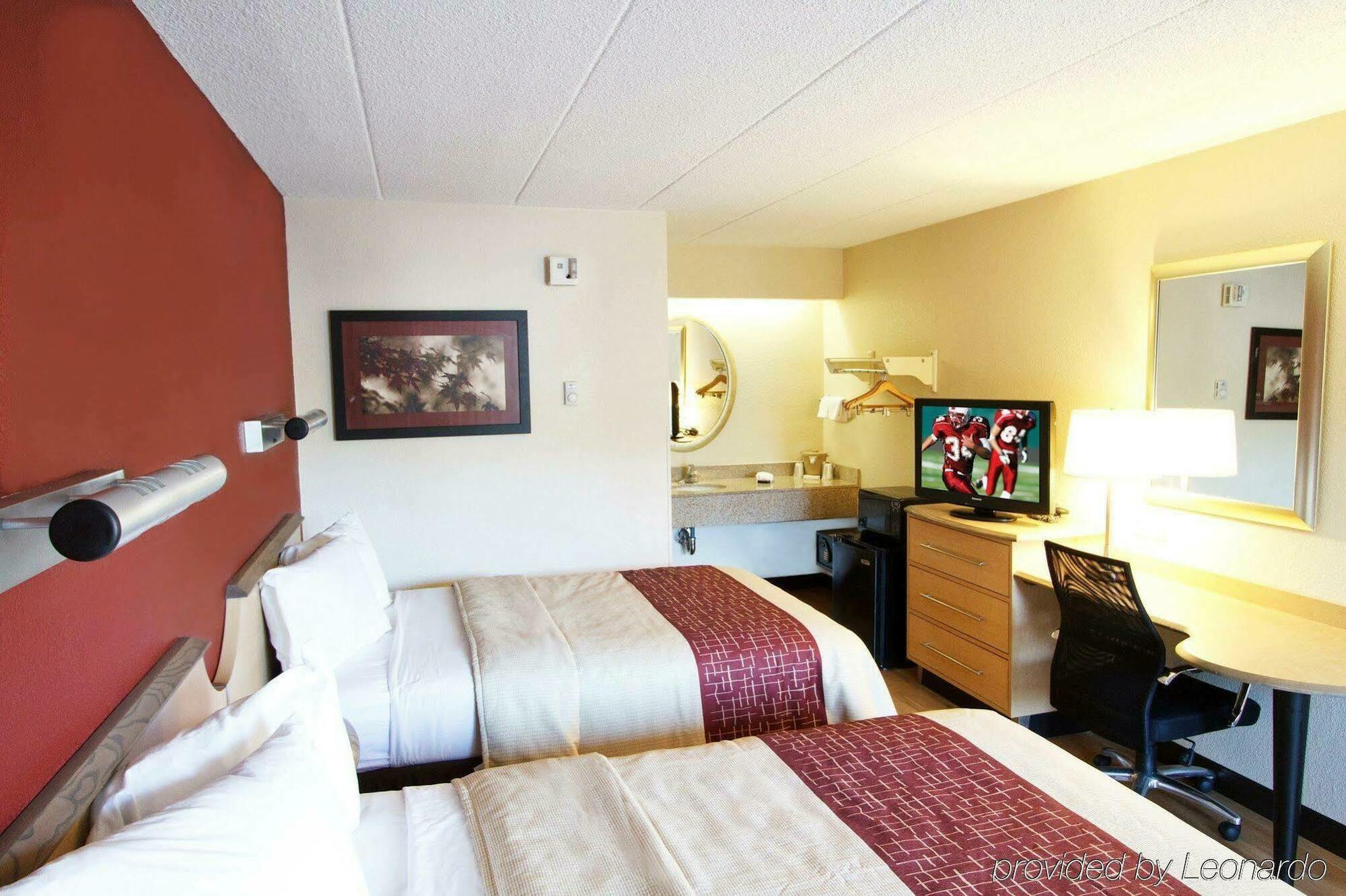 Motel Red Roof - Unc